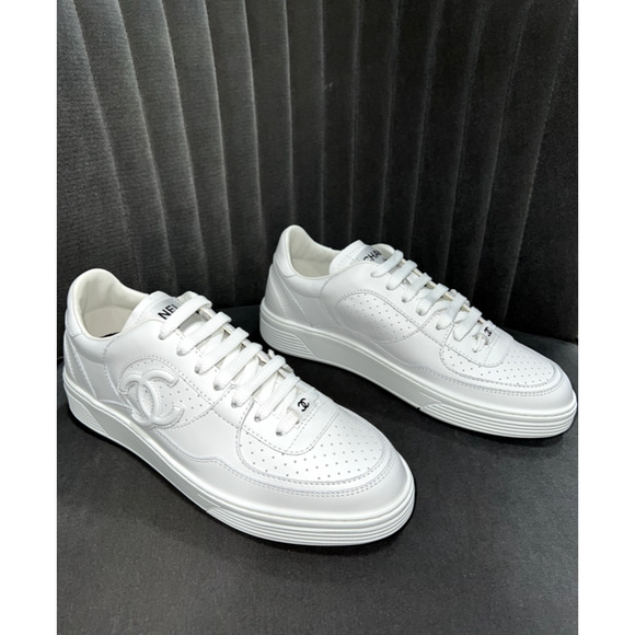 Chanel 23A White Calfskin Leather CC Logo Tie Flat Runner Trainer Sneaker 40.5 - Picture 4 of 12